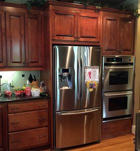 Middle Island Cabinet Refinishing kitchen cabinets countertops before 279x300